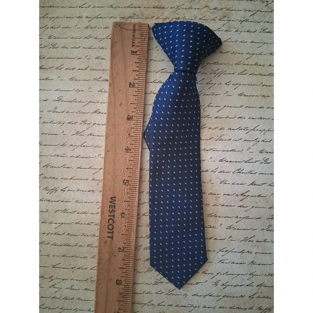 Kenneth Cole Reaction lot polyester